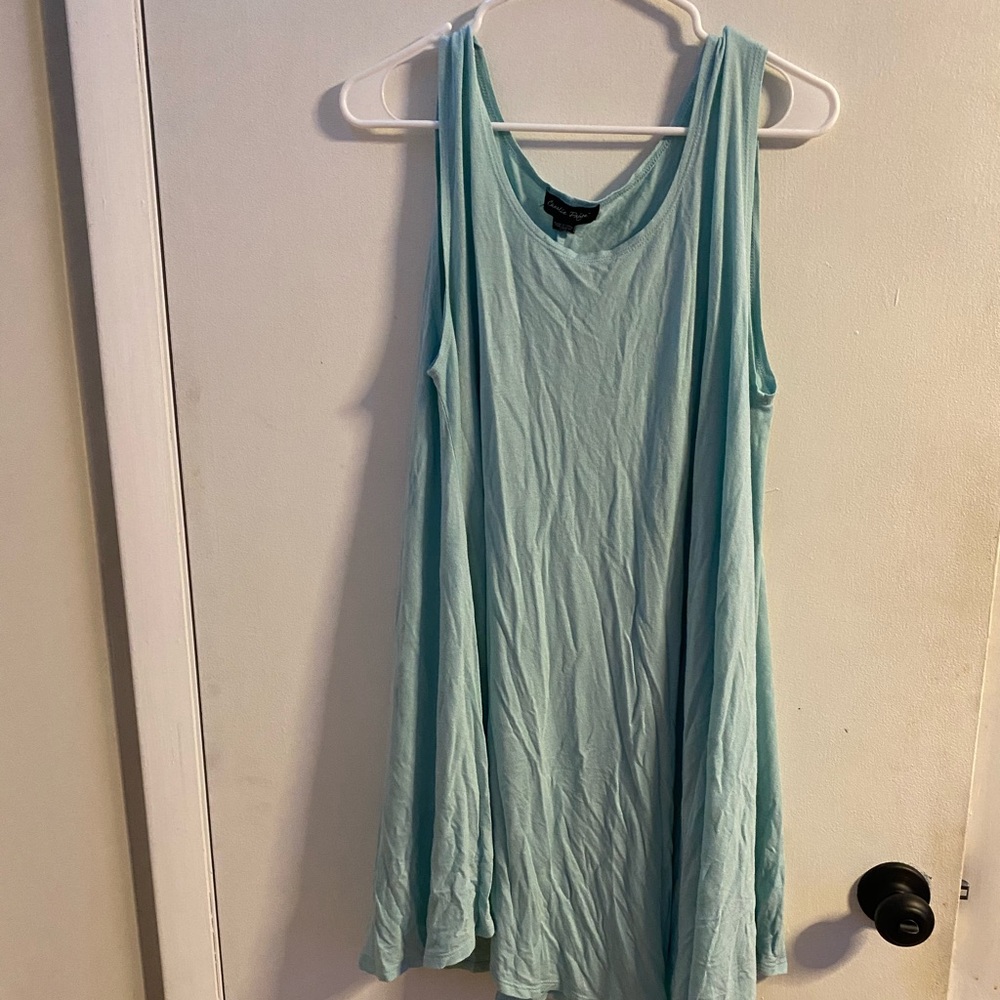 green dress